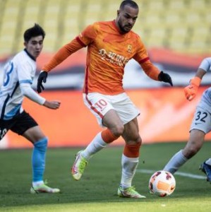 【中超】武汉长江3比0胜大连人 积分排名反超广州队