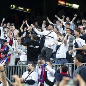 万博体育下载-梁宏业：巴萨灾难式出局全是客队球迷来太多的锅？